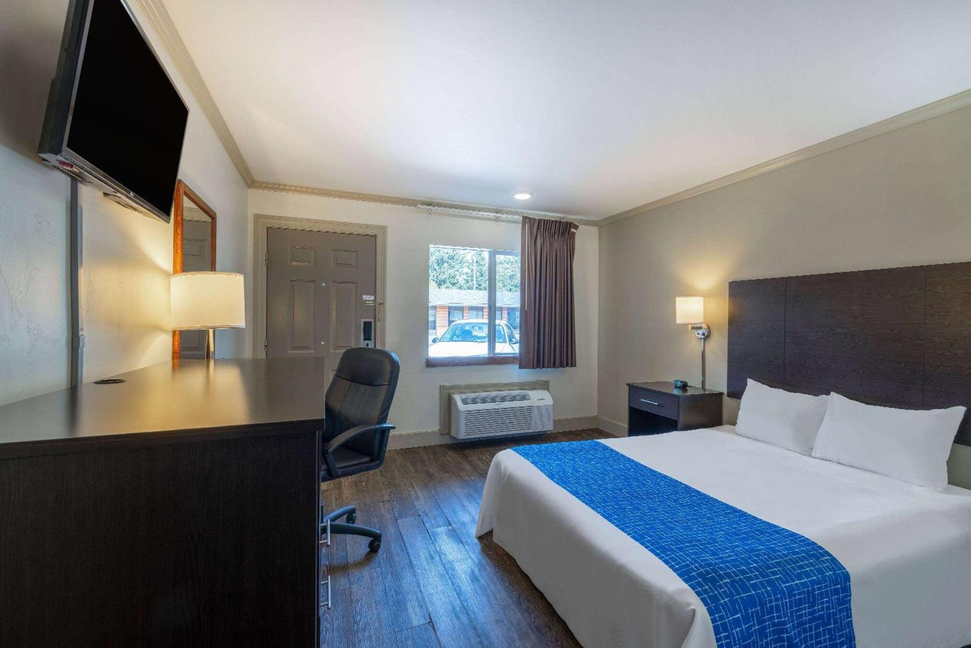 Travelodge By Wyndham Livingston Exterior photo