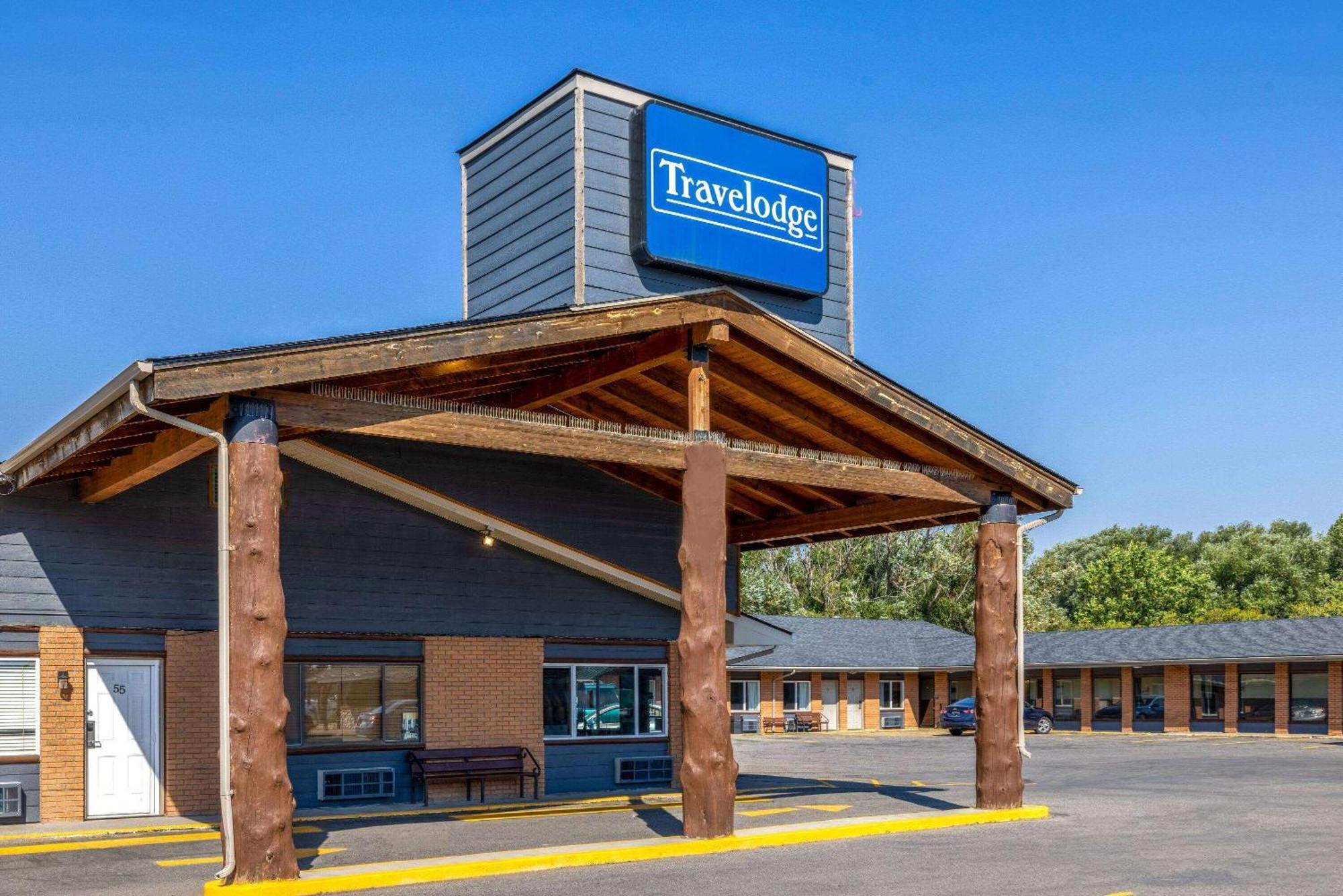 Travelodge By Wyndham Livingston Exterior photo
